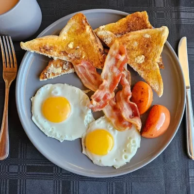 Camp Zenith breakfast